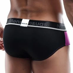 Mensuas MNH027 Brief