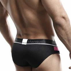Mensuas MNH031 Brief