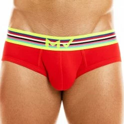 What's New Modus Vivendi 04013 Peace Classic Brief 19 What's New Modus Vivendi 04013 Peace Classic Brief